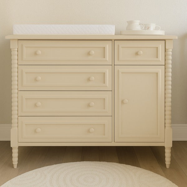 Cômoda Dot 4 Gavetas e 1 Porta em MDF e Madeira Maciça - 521