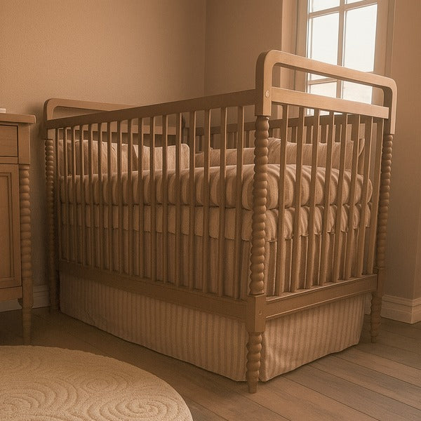 Berço Dot em Madeira Maciça com Mastros Torneados - 521