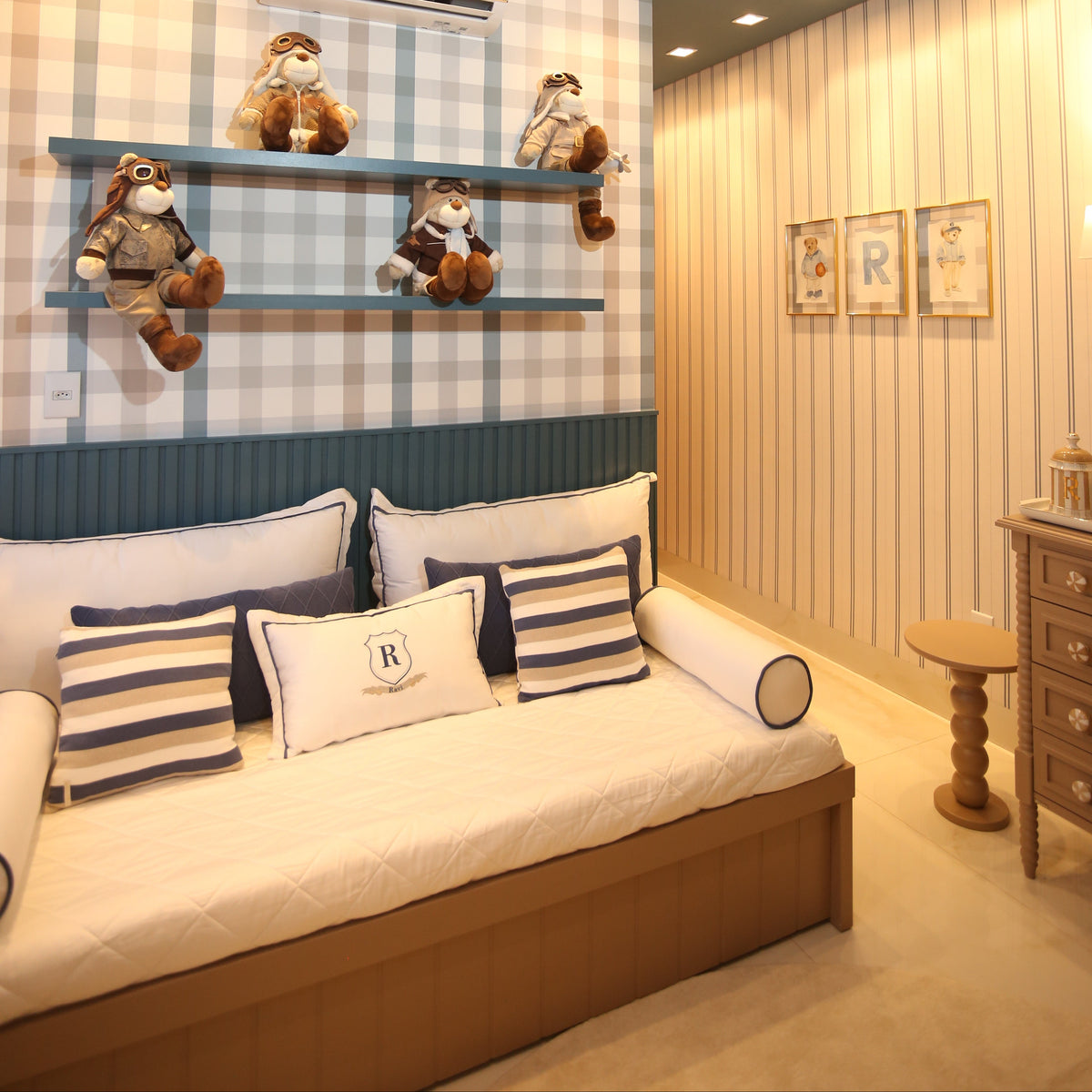Kit Cama com Inicial e Nome Personalizado Ravi - Vanessa - 10 peças