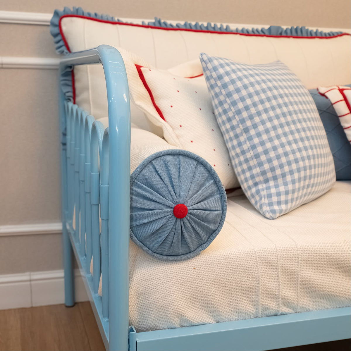 Kit Enxoval de Cama Infantil 12 Peças com Inicial Personalizada – Riviera Azul e Vermelho