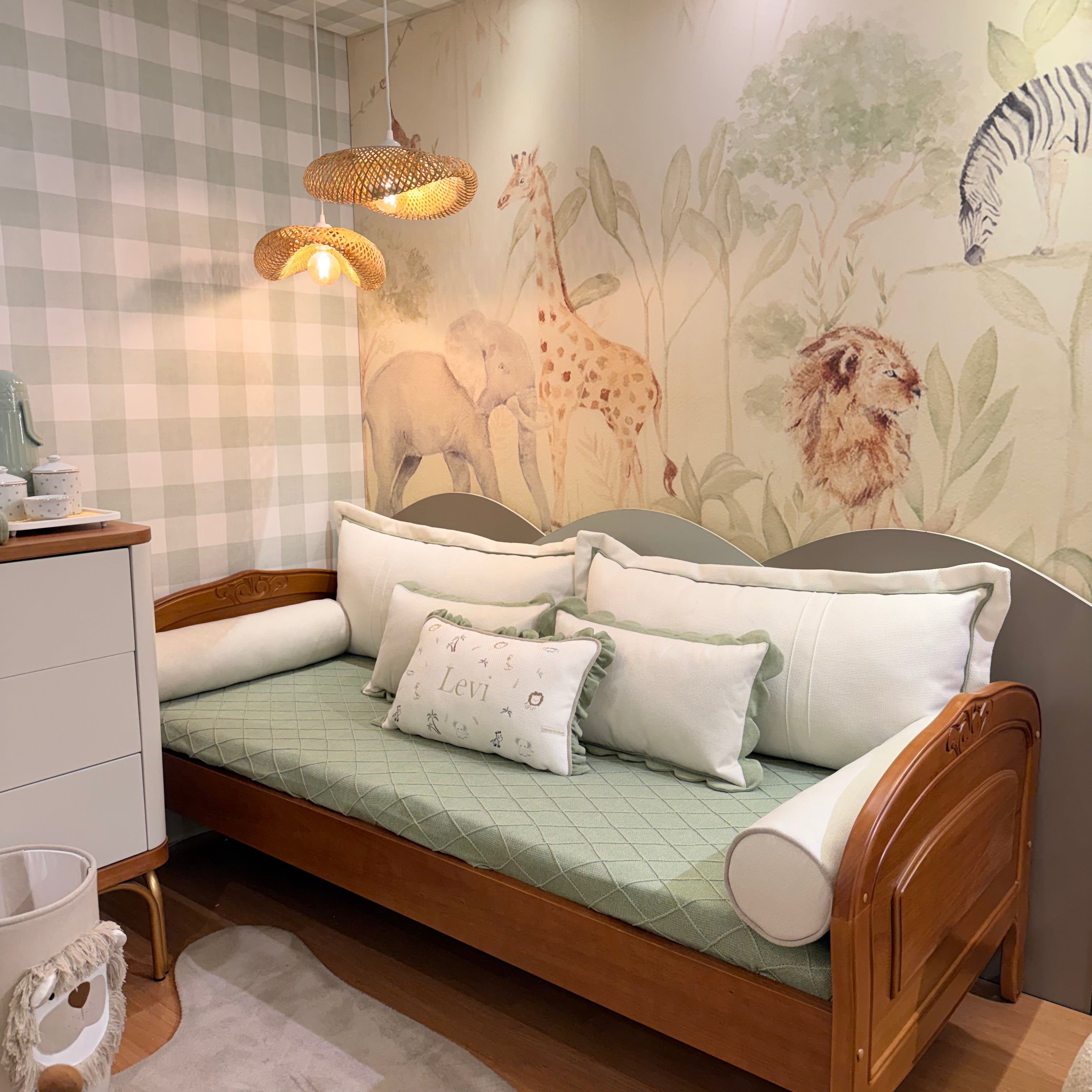 Kit Cama Solteiro Levi com Nome Personalizado 8 Peças em Linho, Boucle e Tricô
