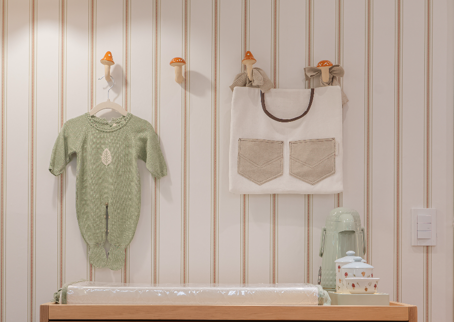 Papel de Parede Listras verde e vermelho