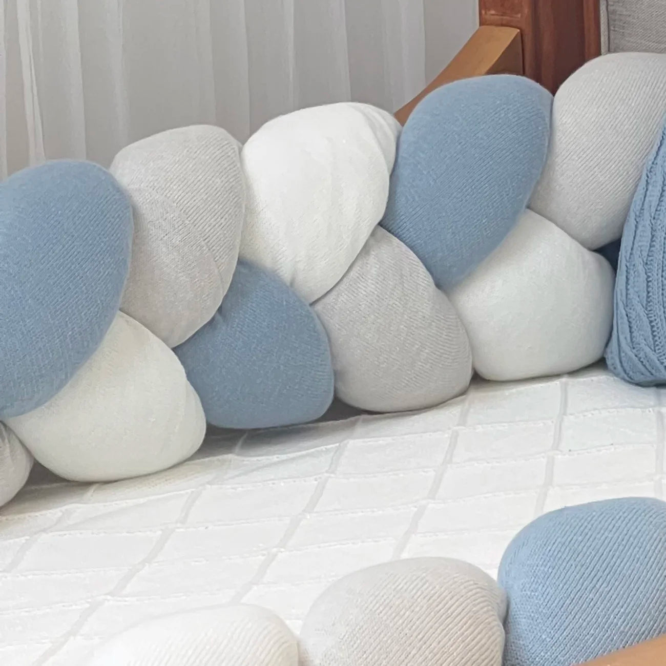 Trança Protetora GG no Tricot para Berço Tres Cores