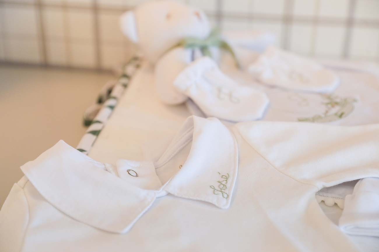 Body bordado a mão com nome personalizado SND