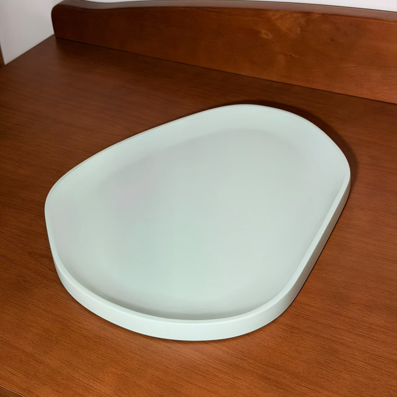 Bandeja Orgânica em MDF 28x34 cm