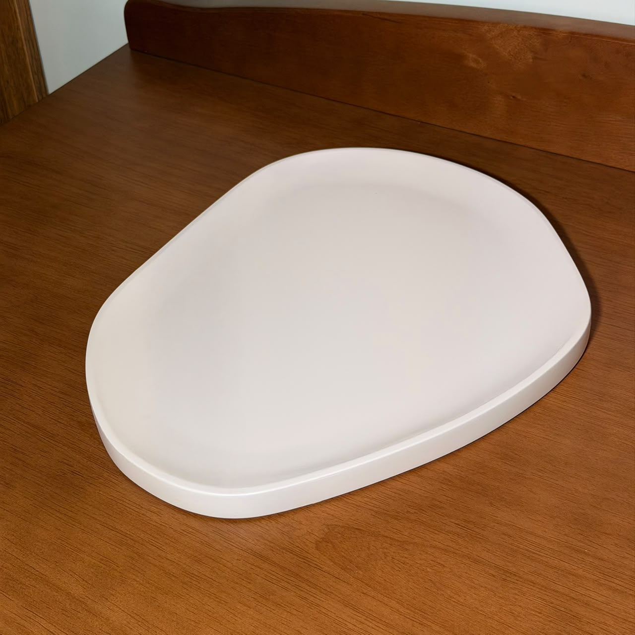 Bandeja Orgânica em MDF 28x34 cm