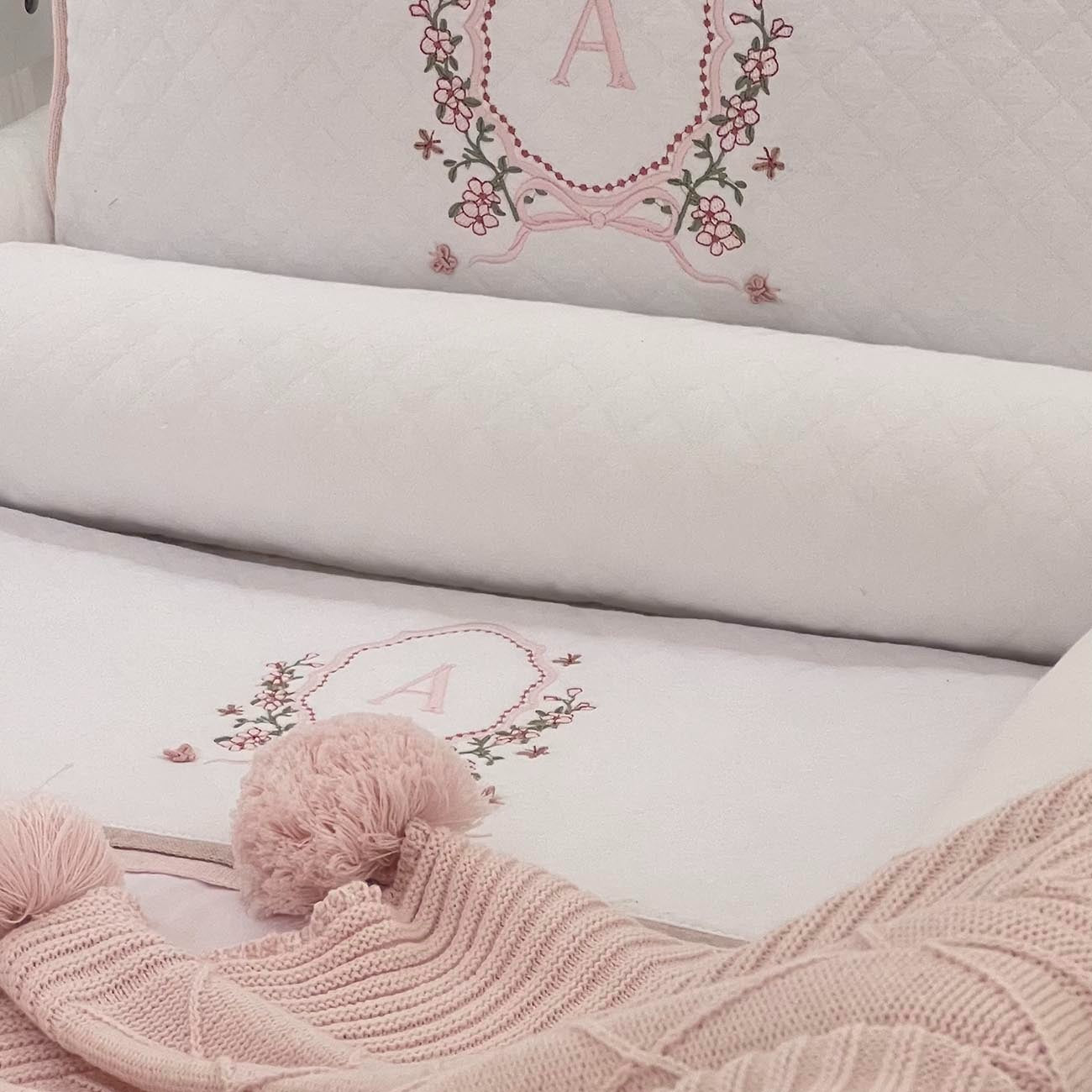 Jogo de Lençol para Berço Toque de Seda Personalizado com Bordado de Inicial