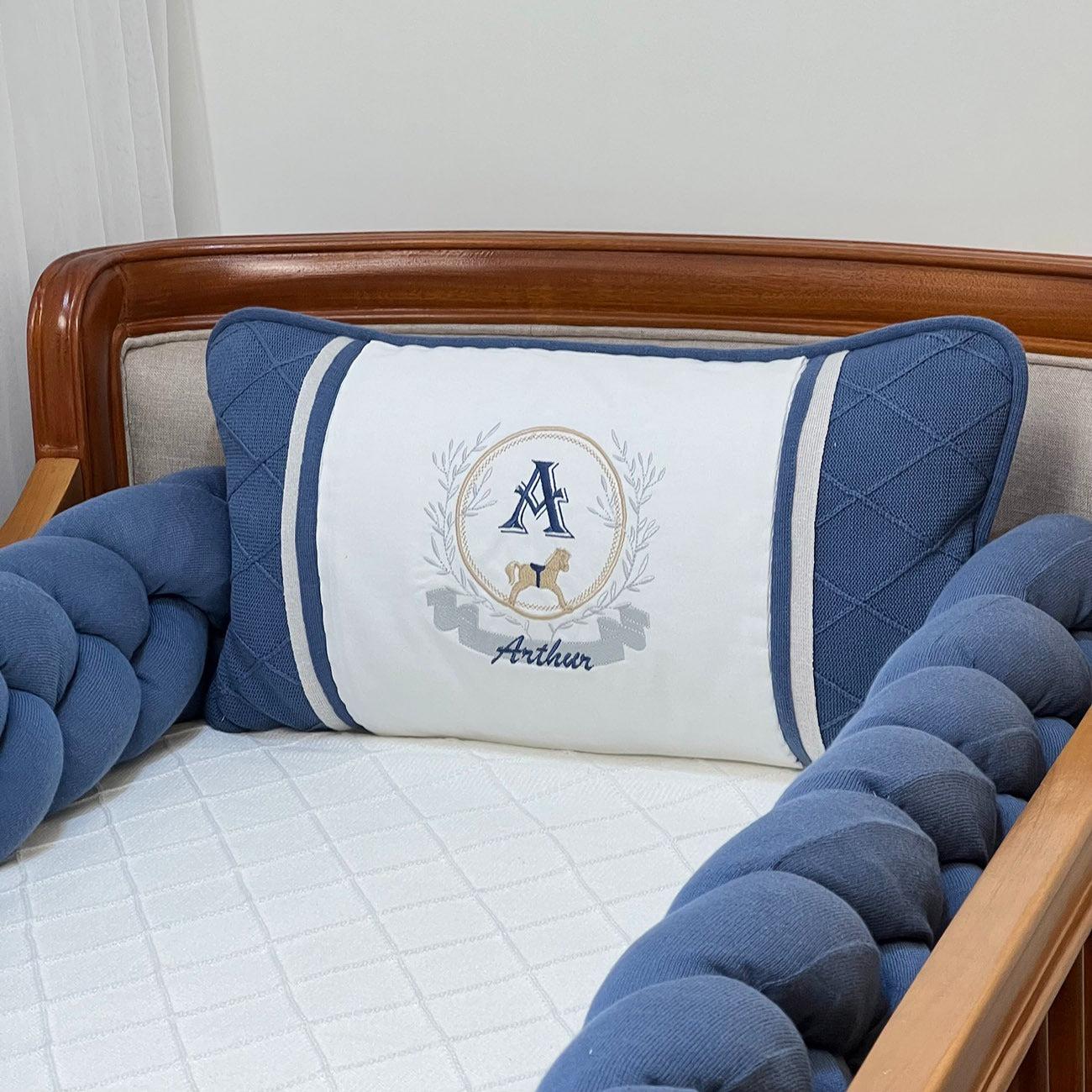 Kit Berço Azul Marinho com Inicial e Nome Bordado