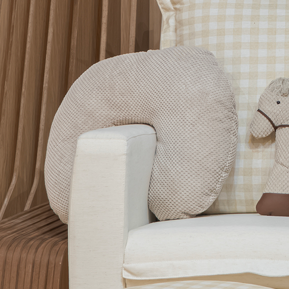 Almofada amamentação - tecido veludo poá