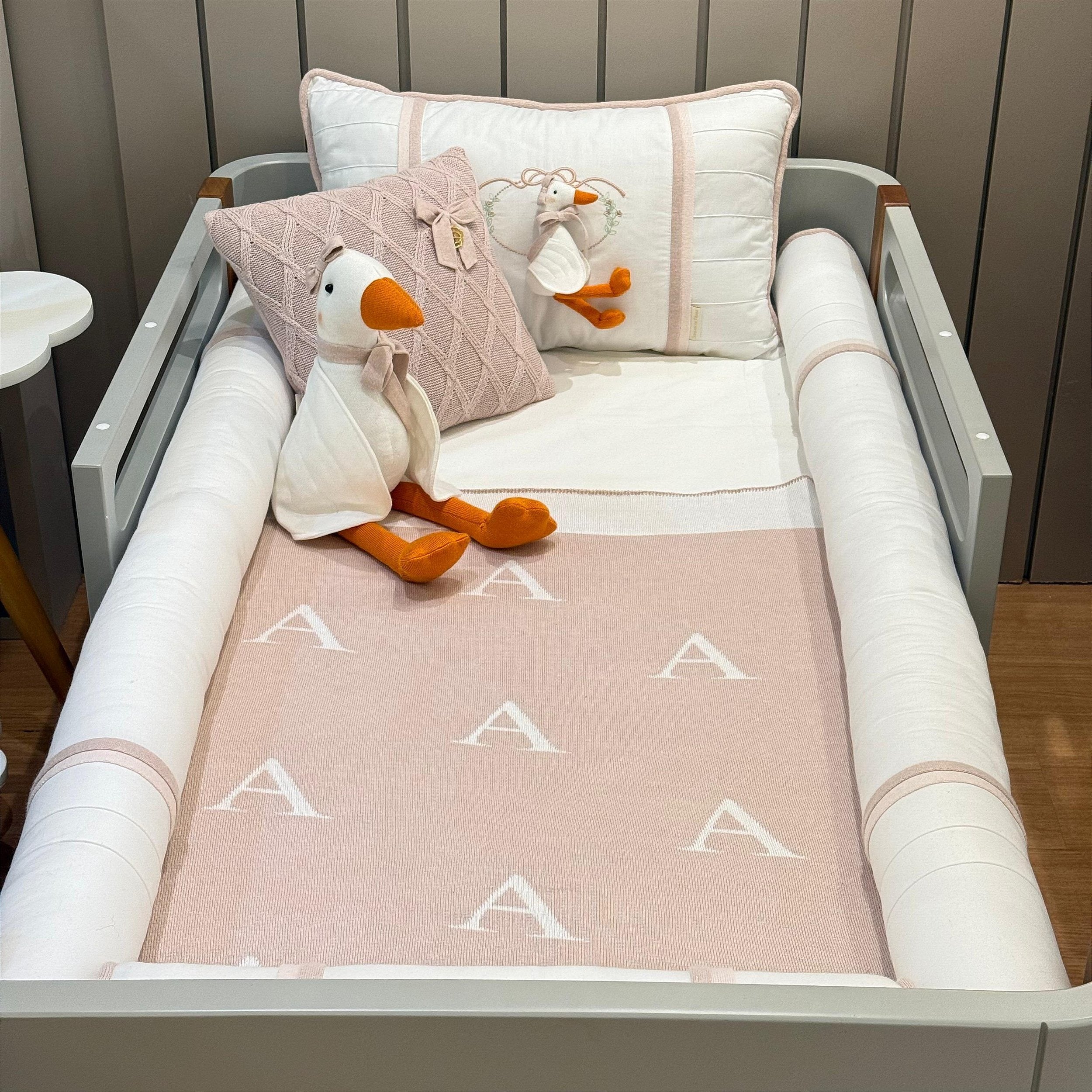 Manta Tricô com inicial Personalizado