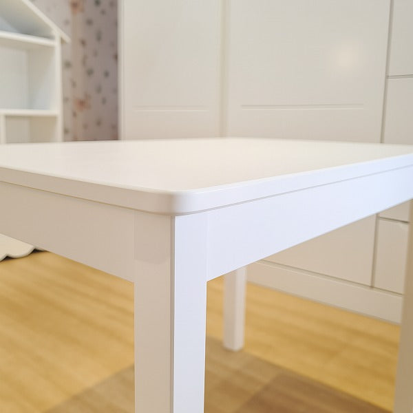 Mesa Infantil Olivia em Madeira e MDF – Cor Branca