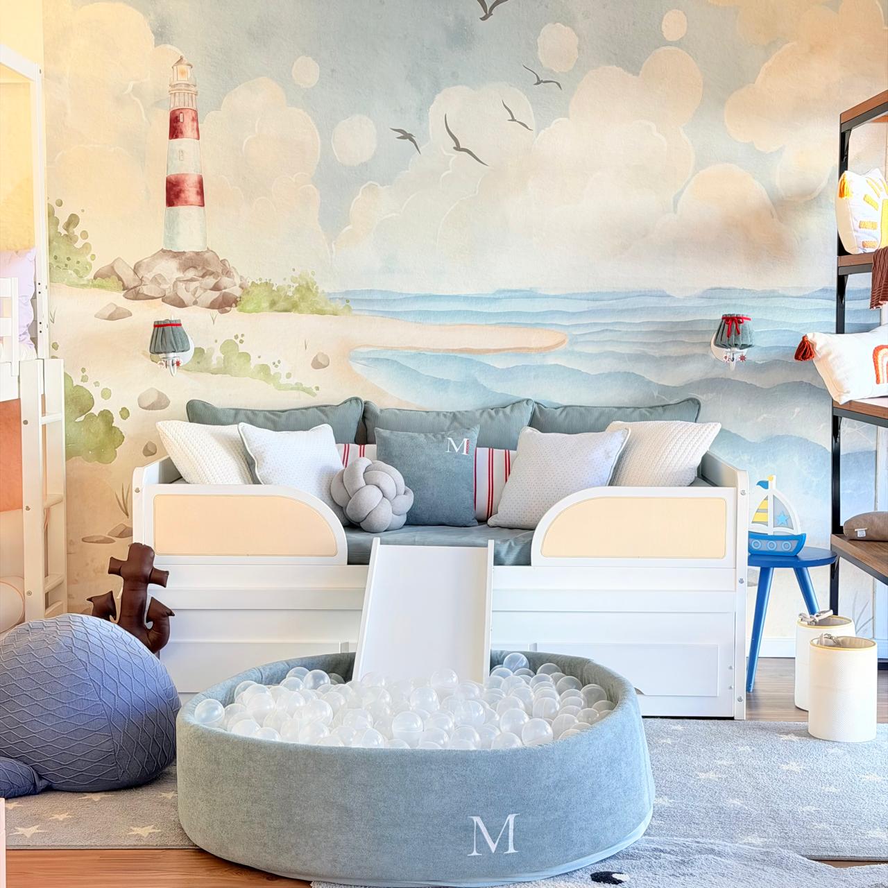 Cama Infantil Celina com Escorregador, Cama Auxiliar e 3 Gavetas | Madeira e Tela