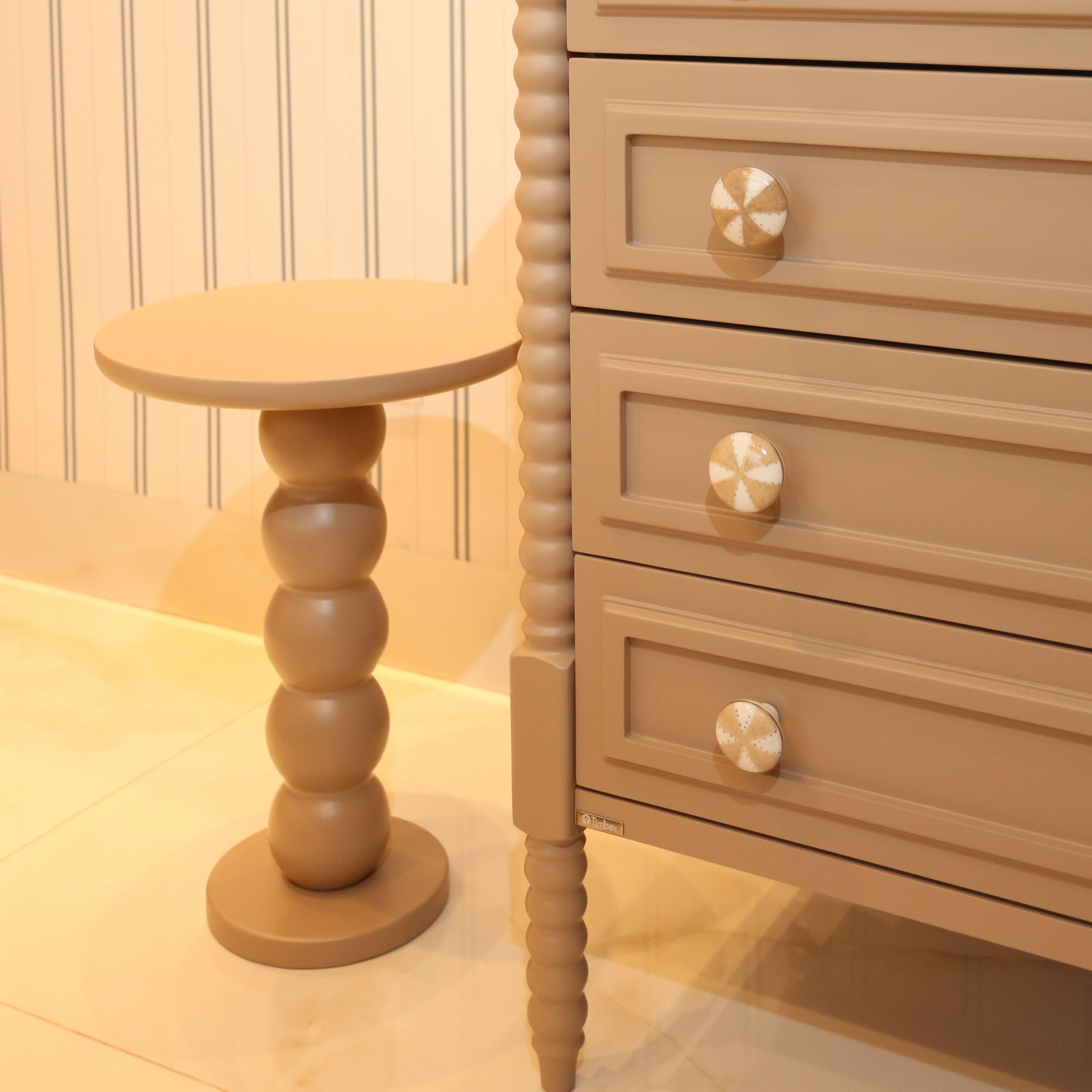 Mesa Lateral Dot M Madeira Maciça - 521