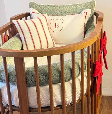 Kit Berço Cabeçeira Sobreposta com Inicial Personalizado - 5 peças
