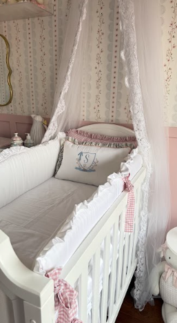 Kit de Berço Cabeceira Sobreposta Personalizada com Nome - 6 Peças