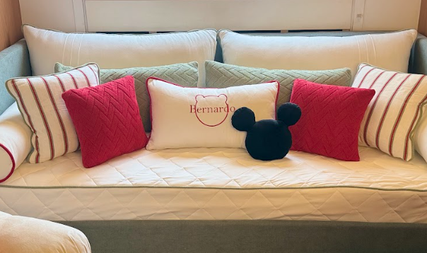 Almofada Formato Mickey SDN - UND