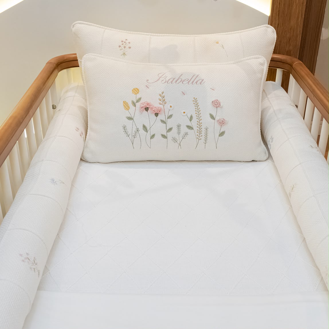 Kit berço Isabella com Nome Personalizado - 4 peças