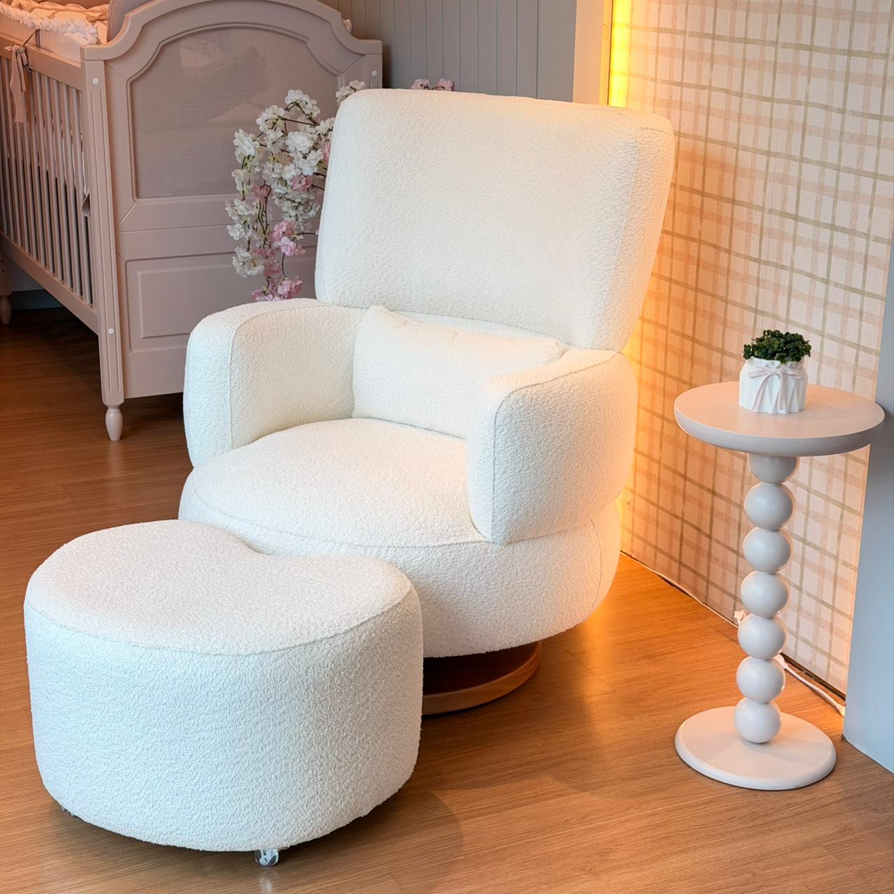 Poltrona Giro e Balanço Bambolê + Pufe - TECIDOS EXCLUSIVOS - PRONTA ENTREGA –  521