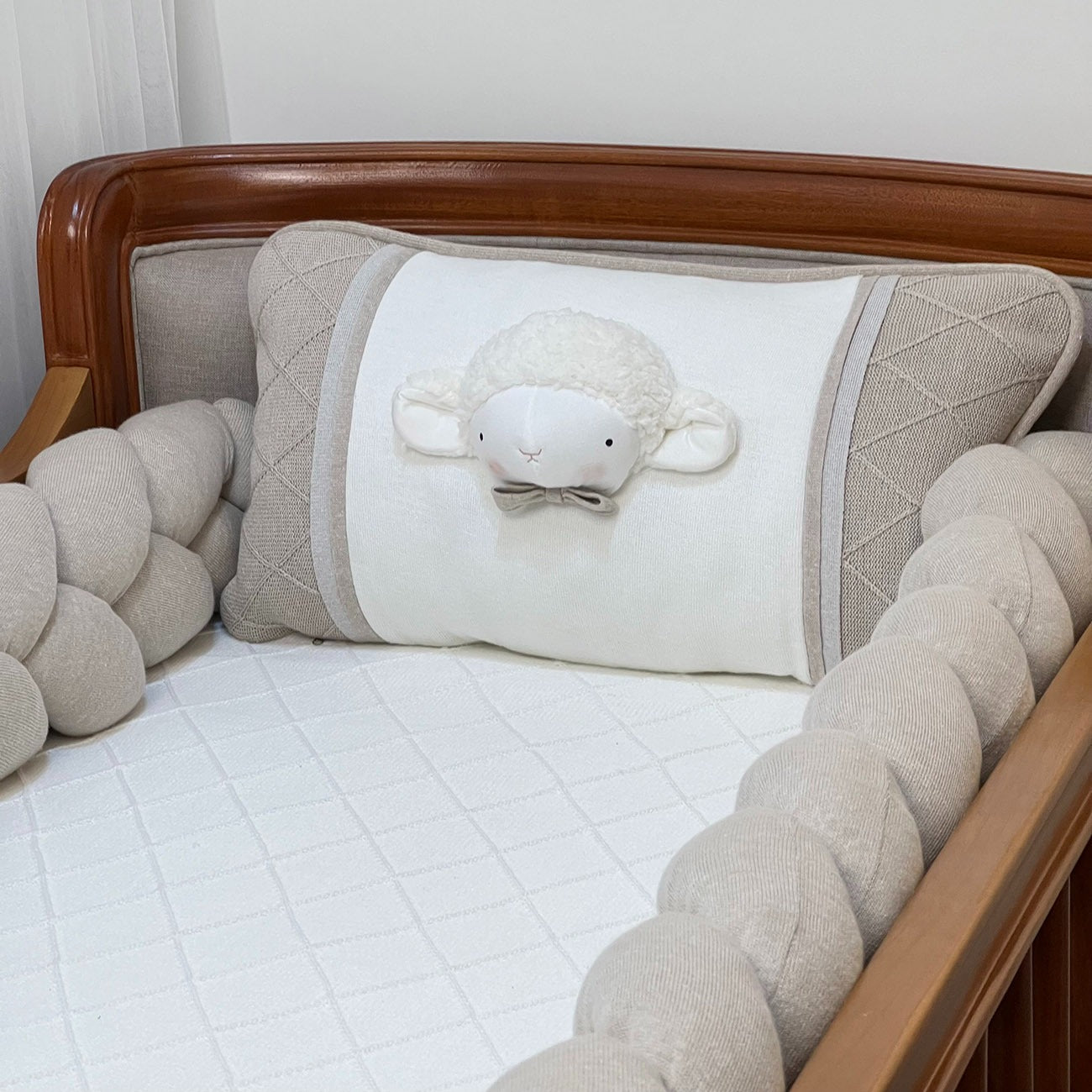 Kit Protetor de Berço Ovelha Trança Bege