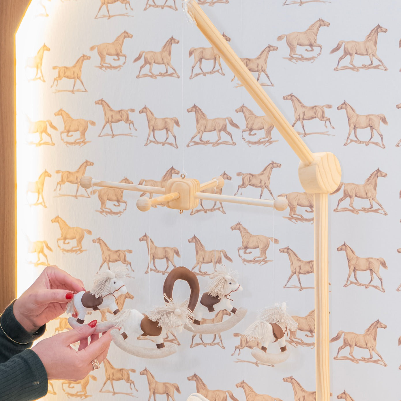 Mobile personalizado cavalinhos Quarto 06