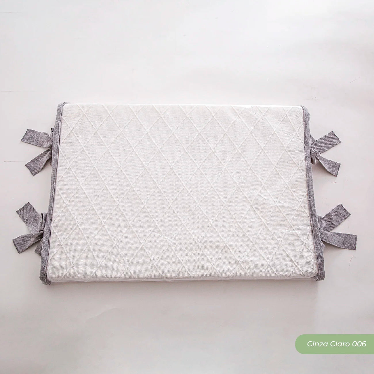 Trocador Reto em Tricot Losango Branco