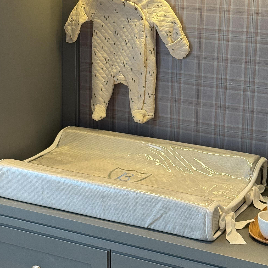 Trocador Americano com inicial Personalizada Benicio