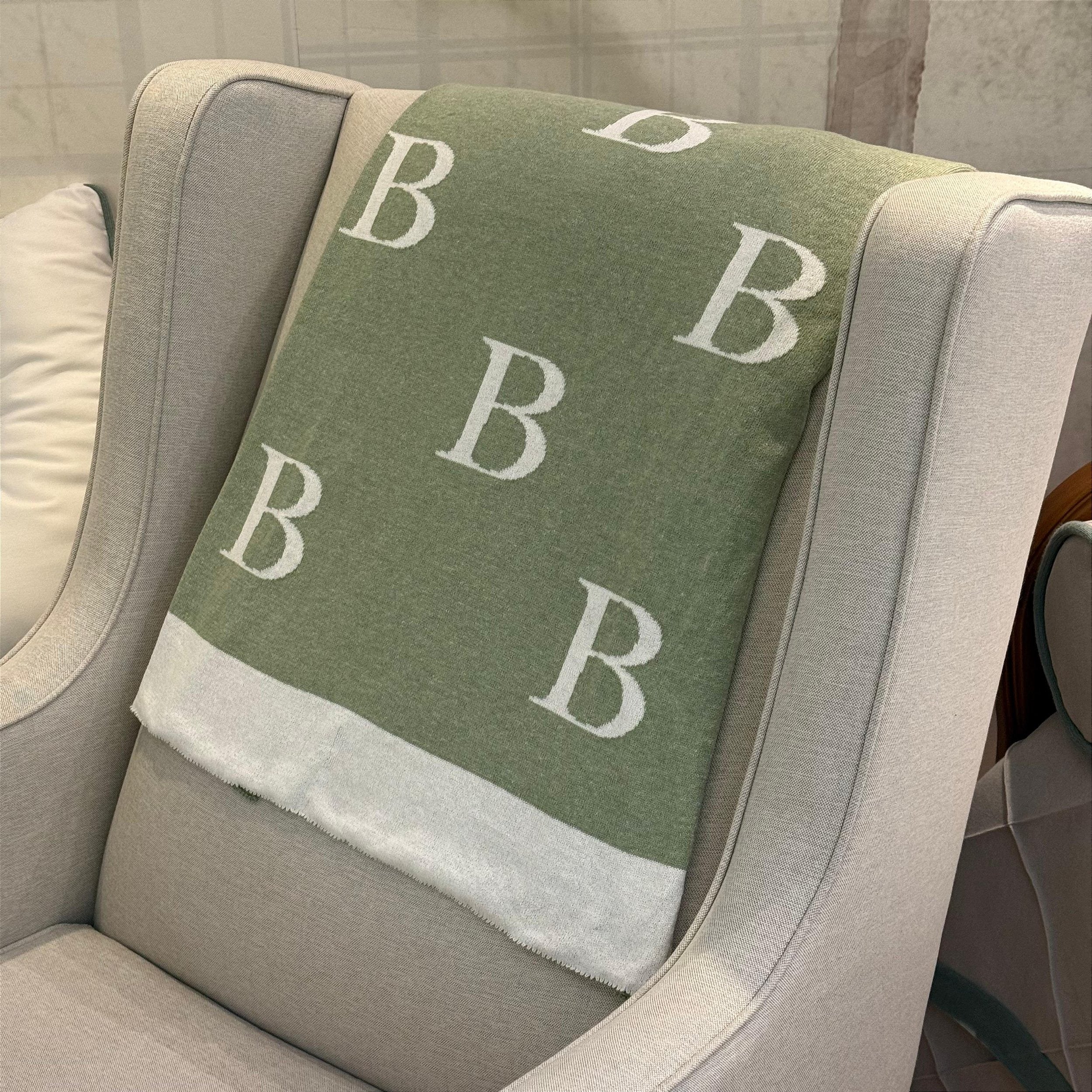 Manta Tricô com inicial Personalizado